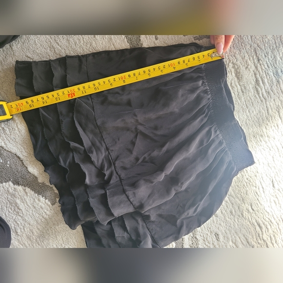 100% silk black frilly skirt - Picture 5 of 5